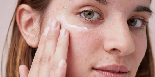 Best-Skin-Whitening-Face-Wash-2025-Reveal-Radiant-Skin-with-Devriz-Health-Care Devriz Healthcare